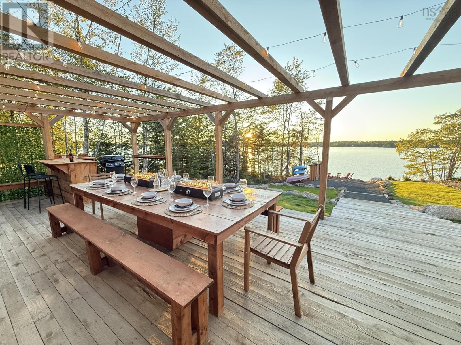 4035 Sissiboo Road Property Photo 7