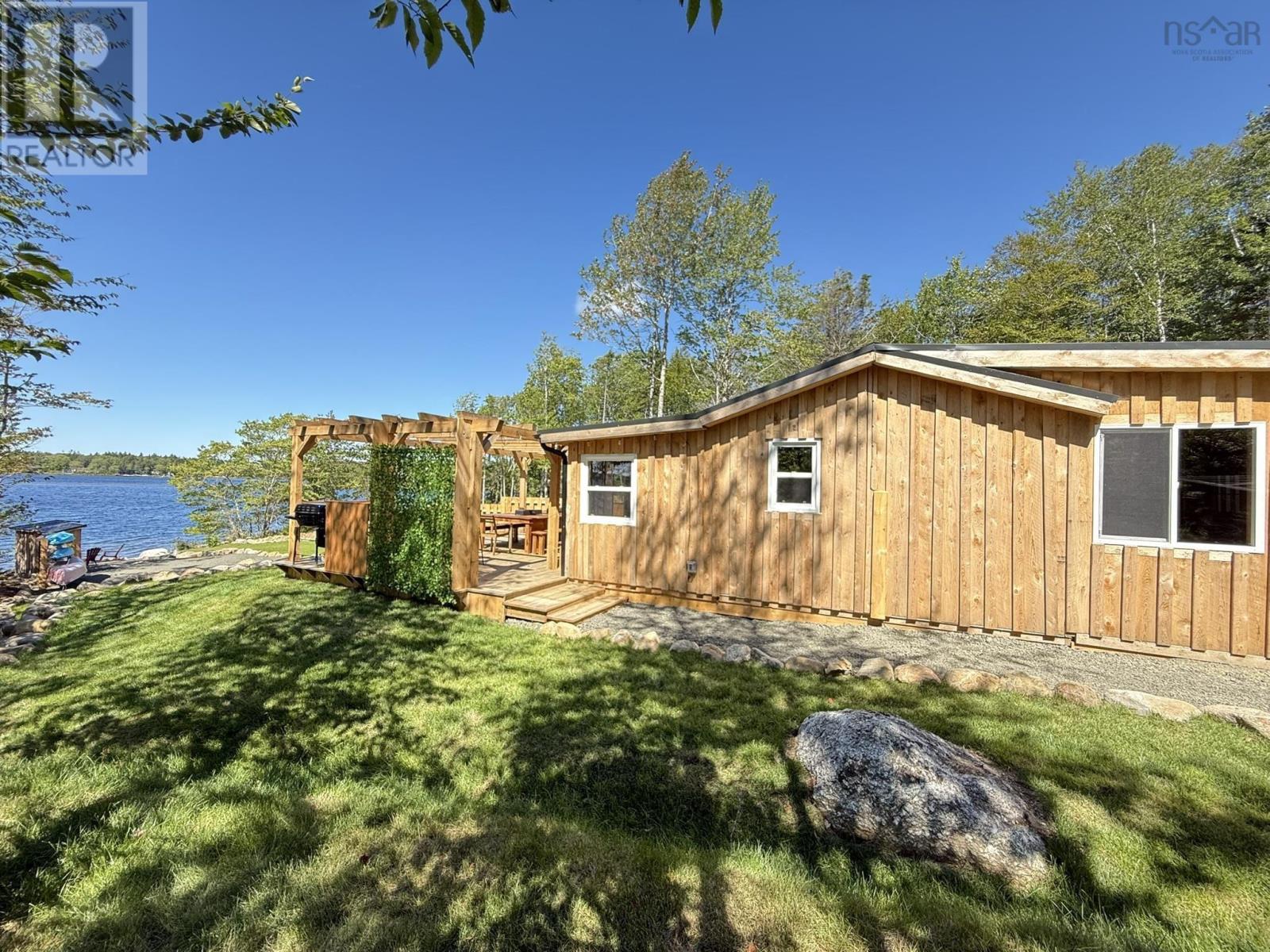 4035 Sissiboo Road Property Photo 9