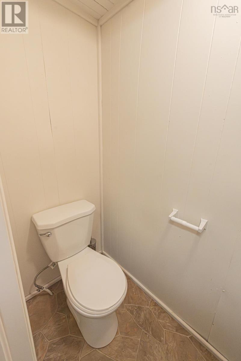 102 Main Street Property Photo 27