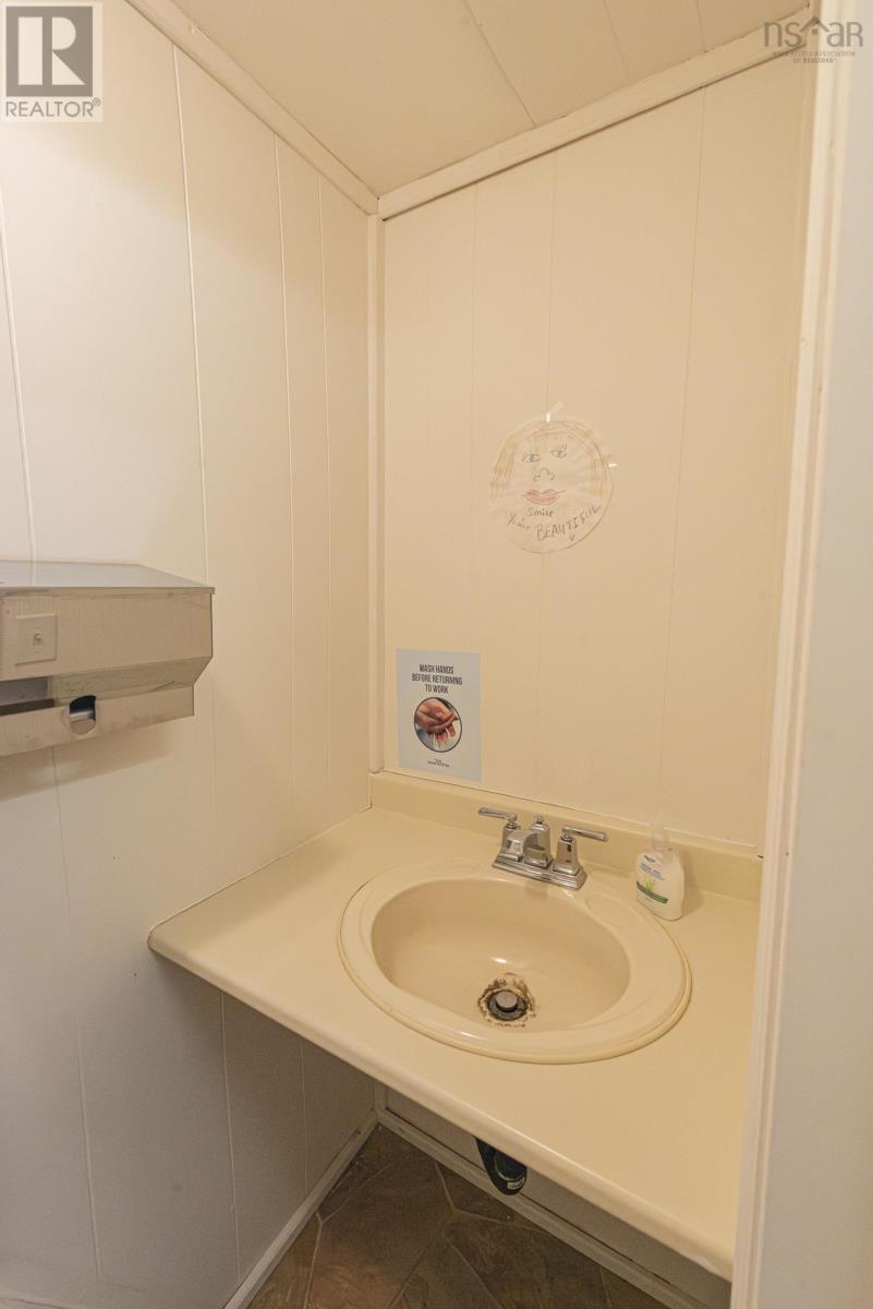 102 Main Street Property Photo 29
