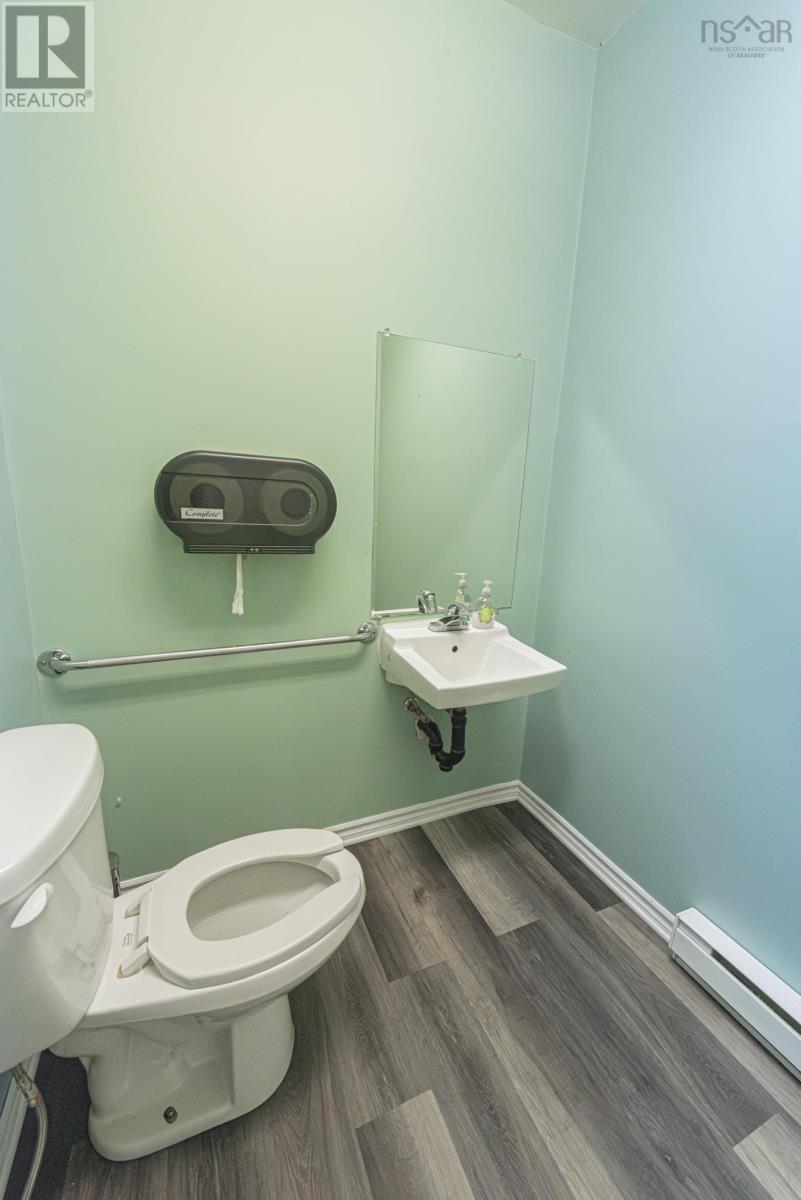 102 Main Street Property Photo 30