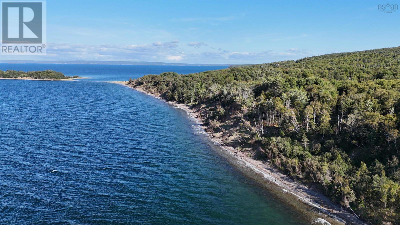 5735 West Bay Rd Property Photo 2