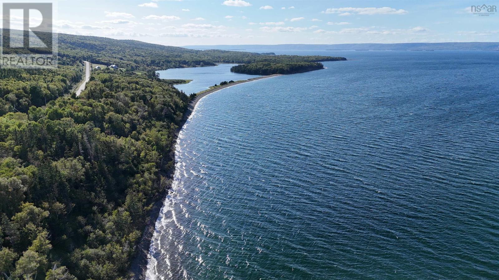 5735 West Bay Rd Property Photo 3