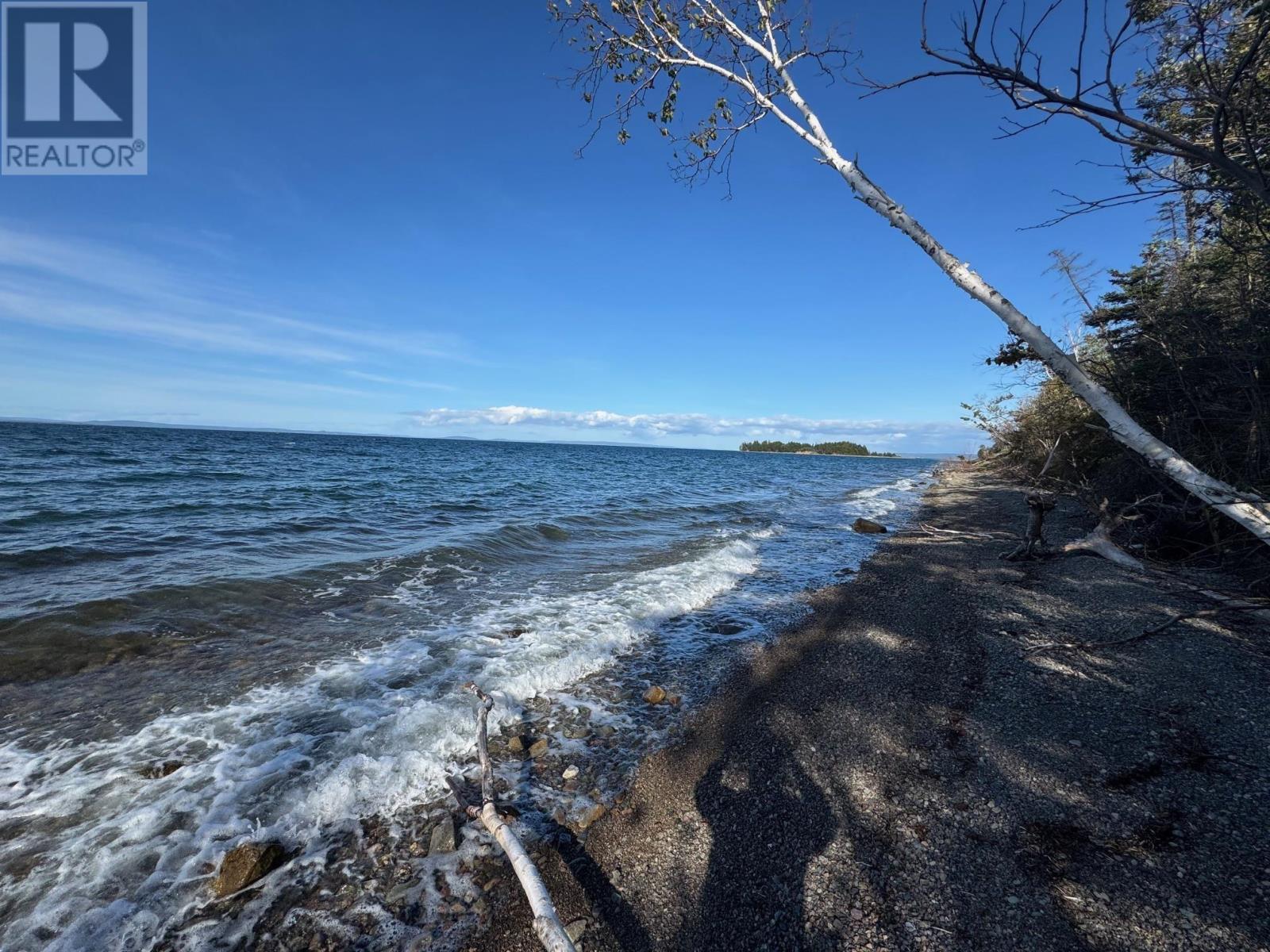 5735 West Bay Rd Property Photo 4