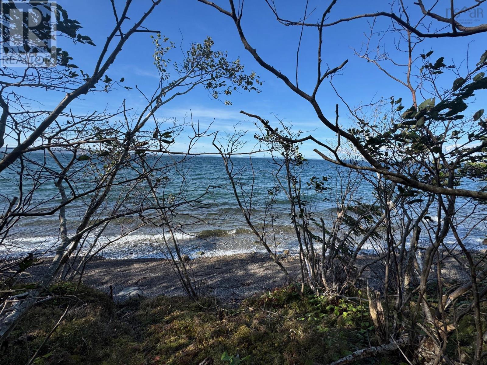 5735 West Bay Rd Property Photo 7