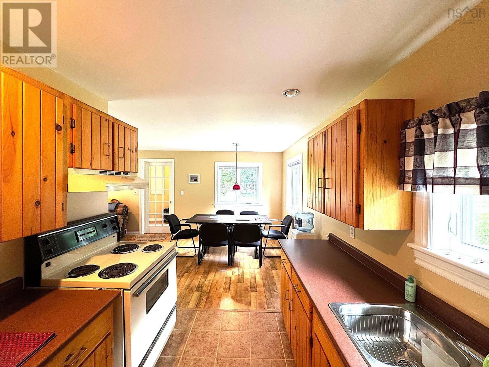 5735 West Bay Rd Property Photo 39