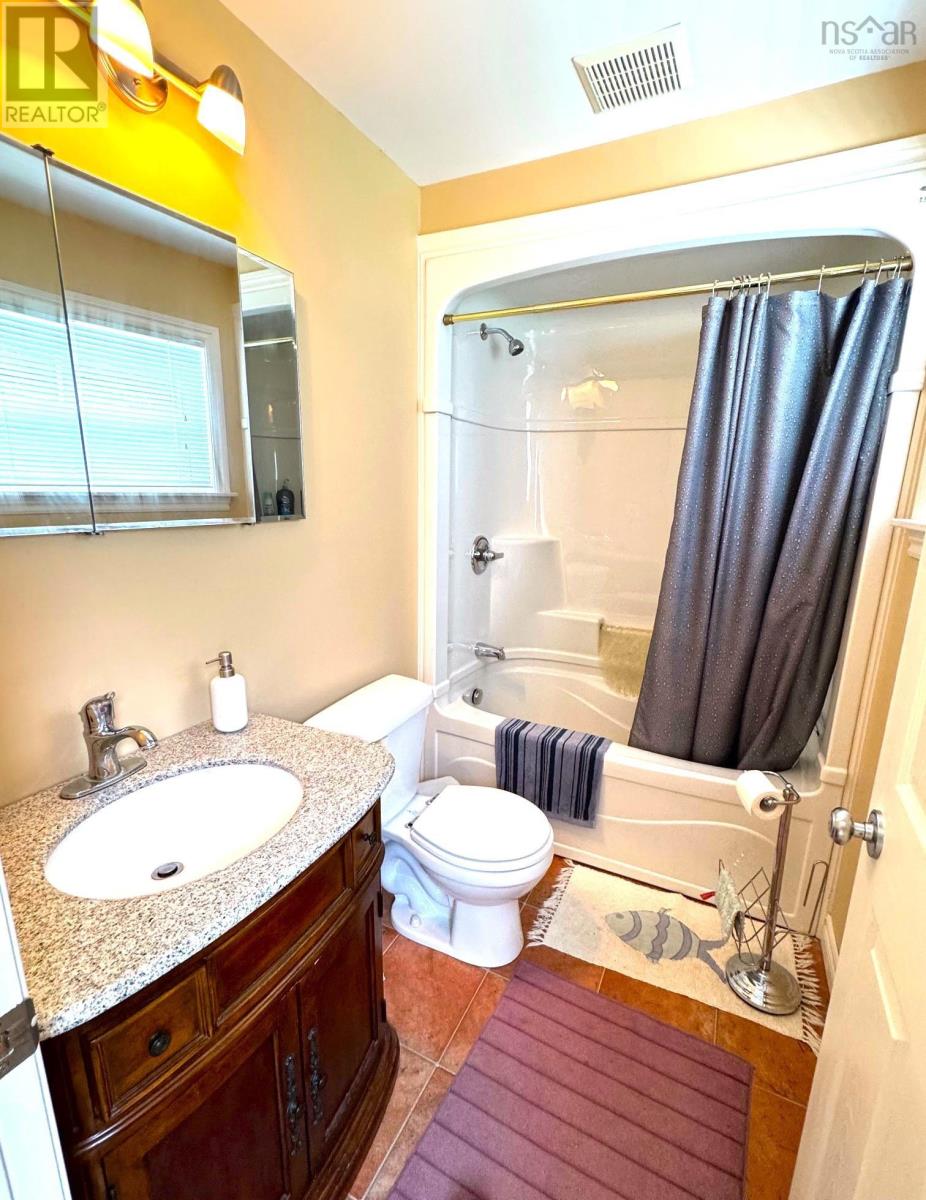 5735 West Bay Rd Property Photo 44