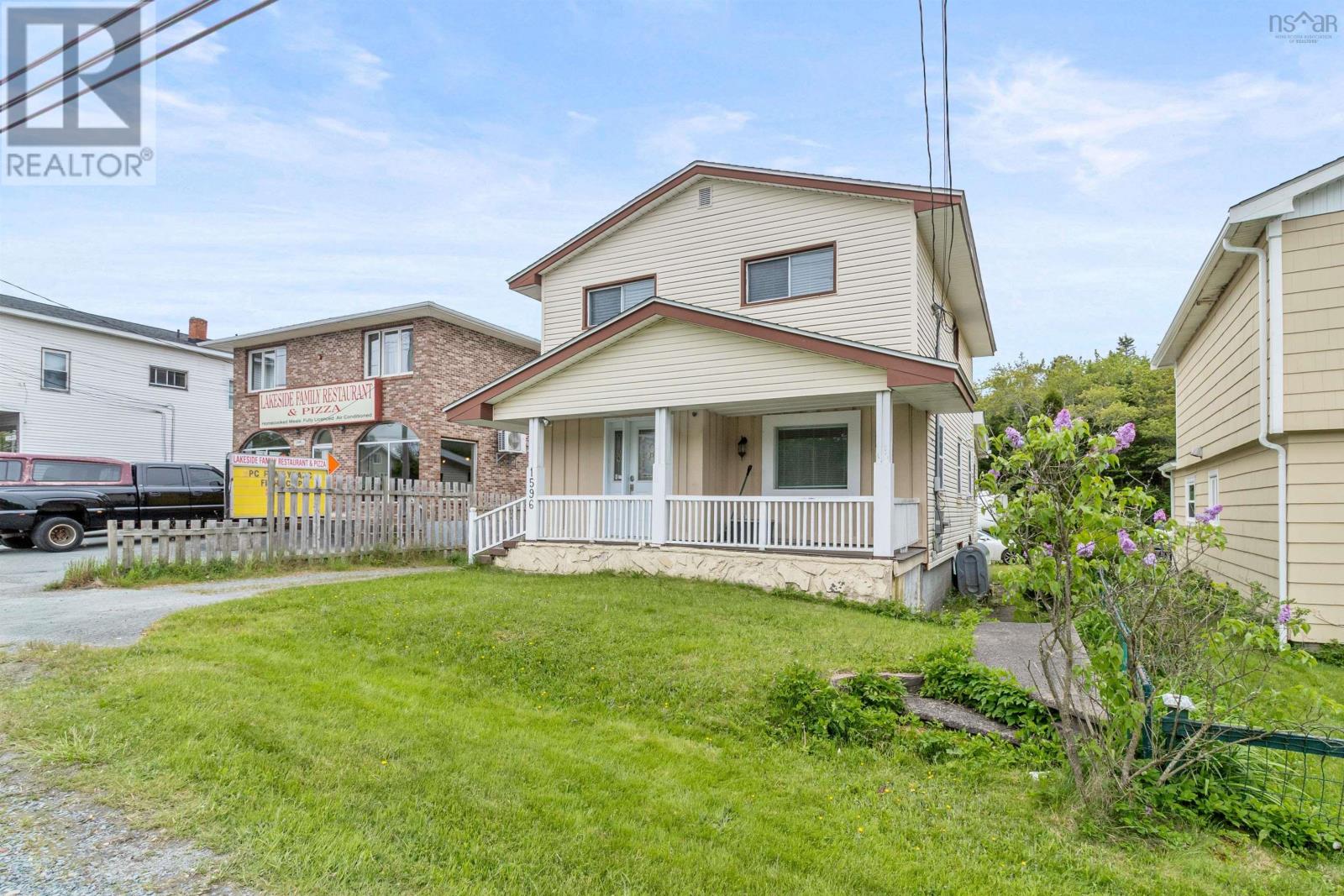 1596 St. Margaret's Bay Road Property Photo 3