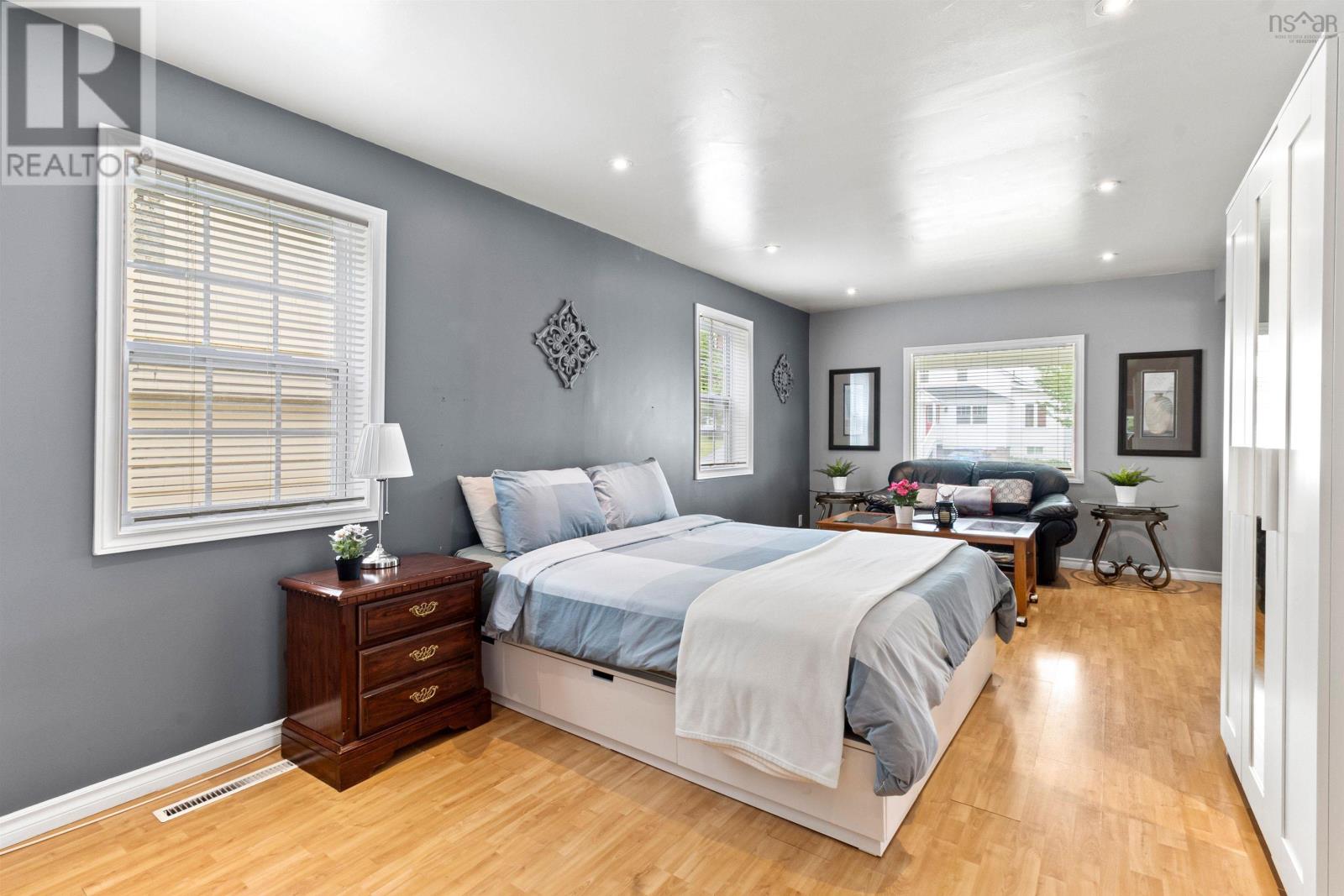 1596 St. Margaret's Bay Road Property Photo 8