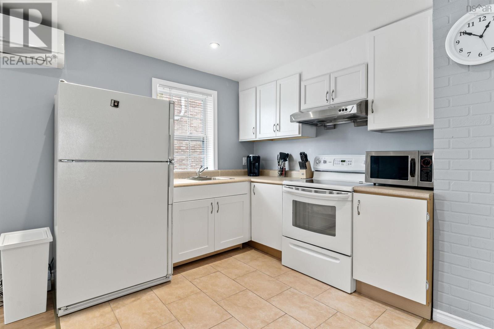 1596 St. Margaret's Bay Road Property Photo 11