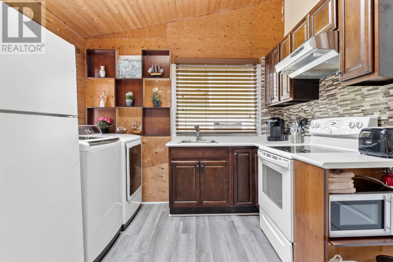 1596 St. Margaret's Bay Road Property Photo 18