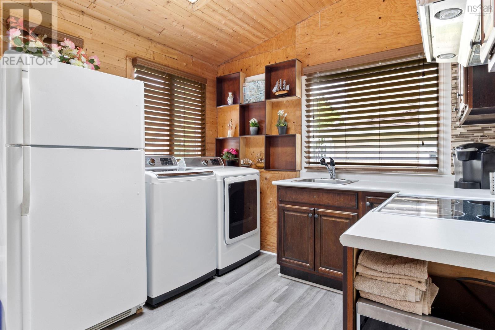 1596 St. Margaret's Bay Road Property Photo 20