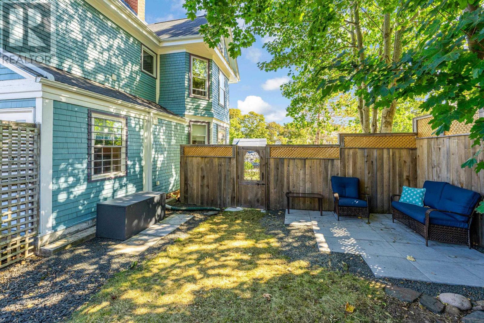 95 First Avenue Property Photo 5