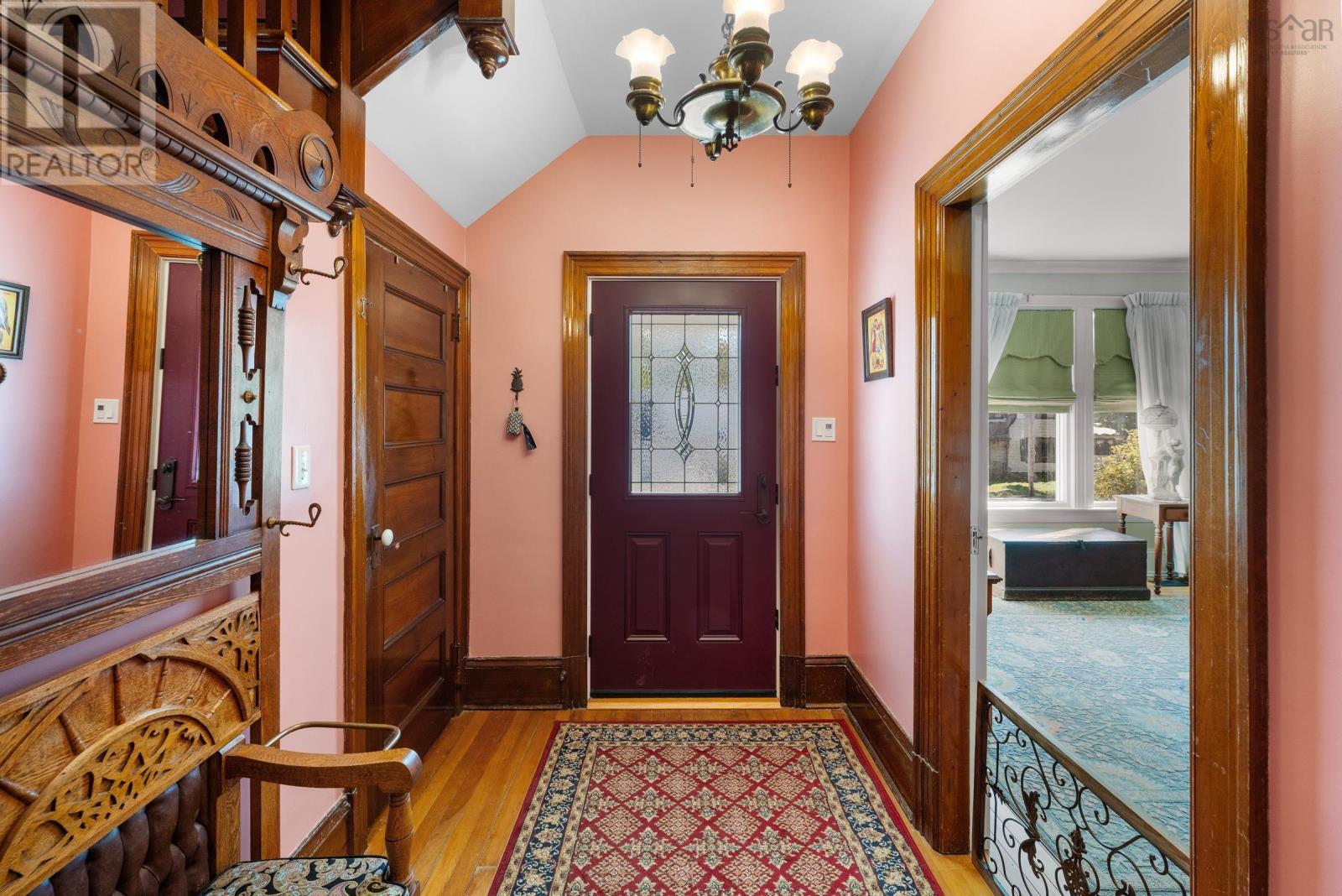 95 First Avenue Property Photo 7