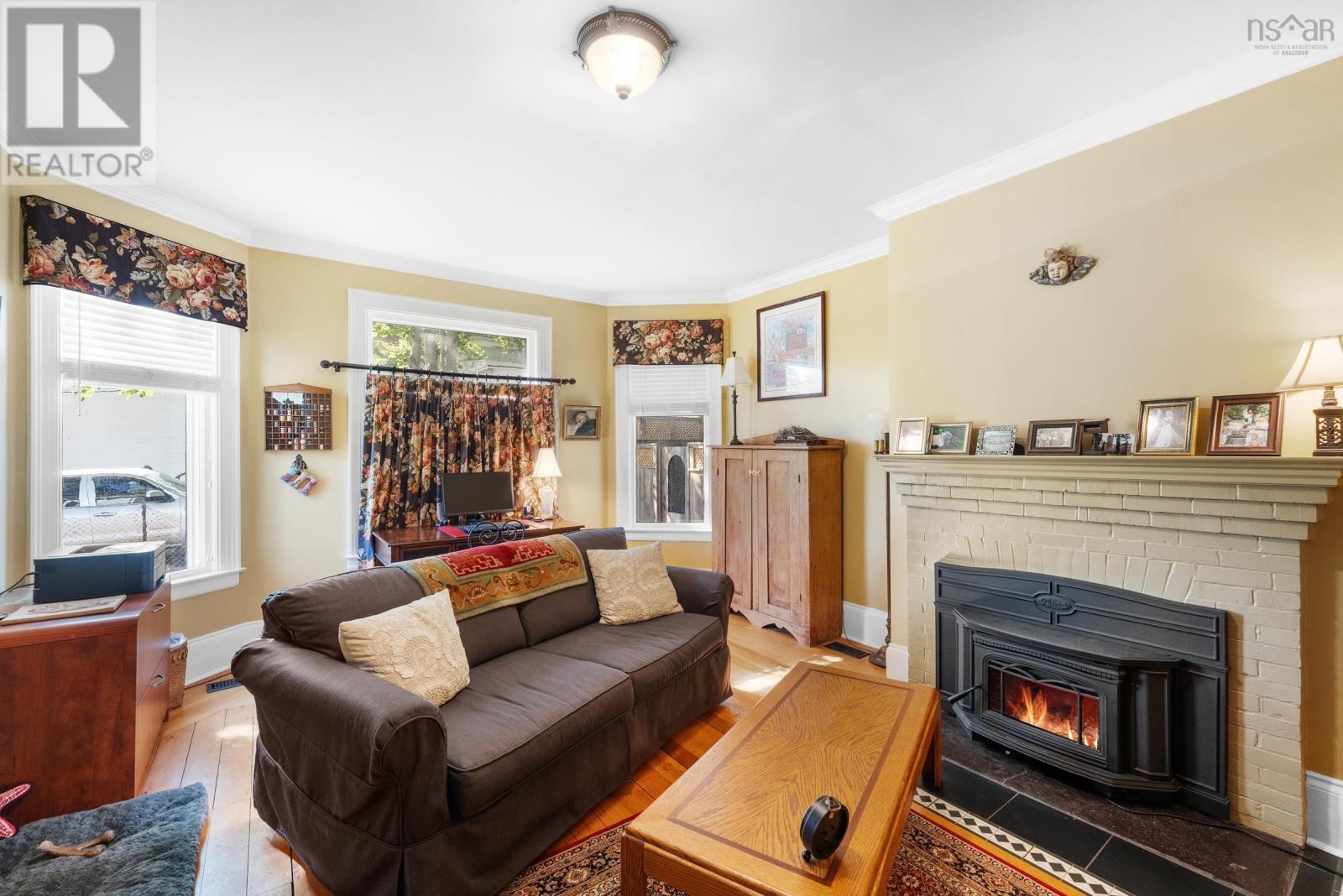 95 First Avenue Property Photo 10