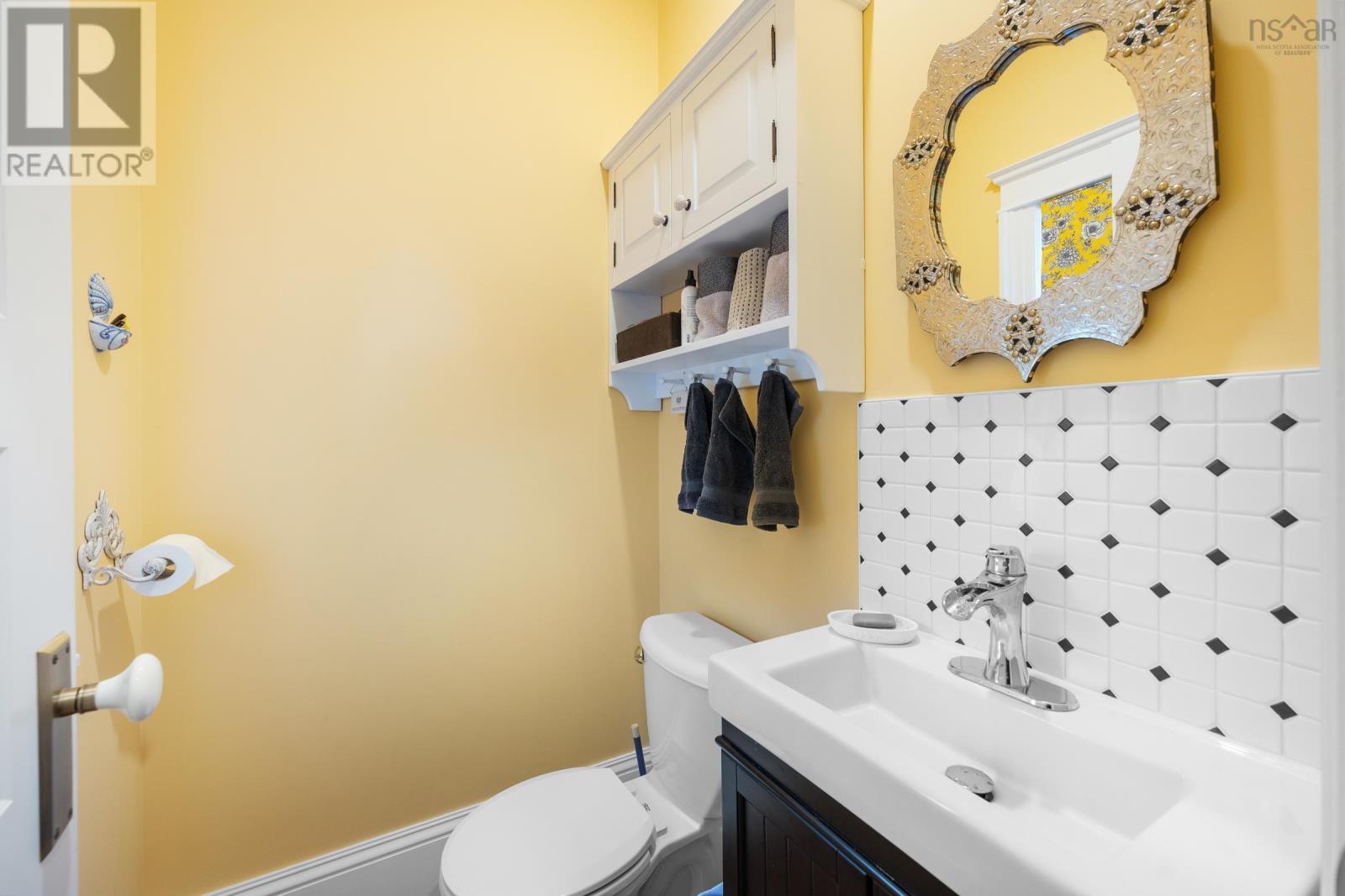 95 First Avenue Property Photo 15