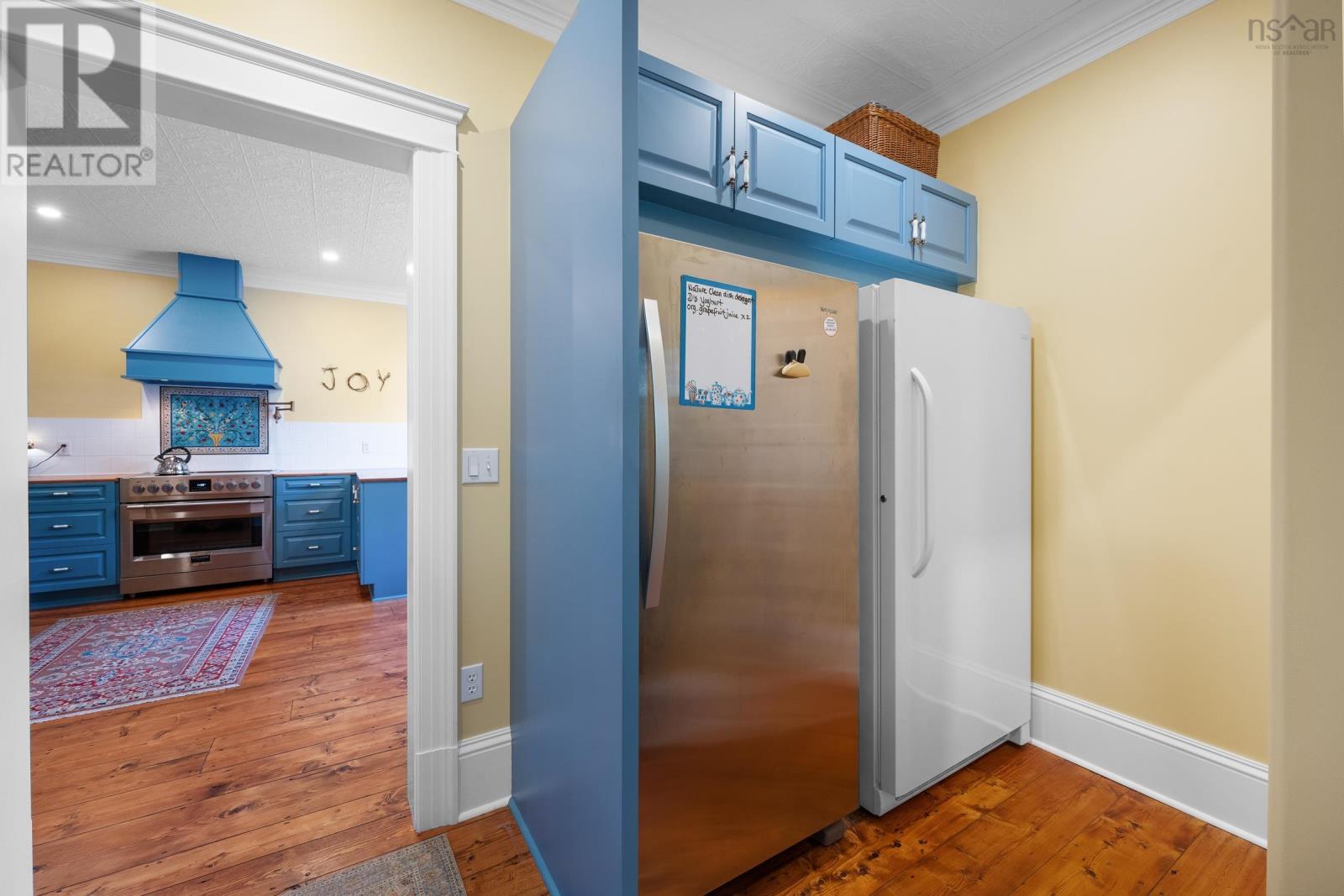 95 First Avenue Property Photo 16