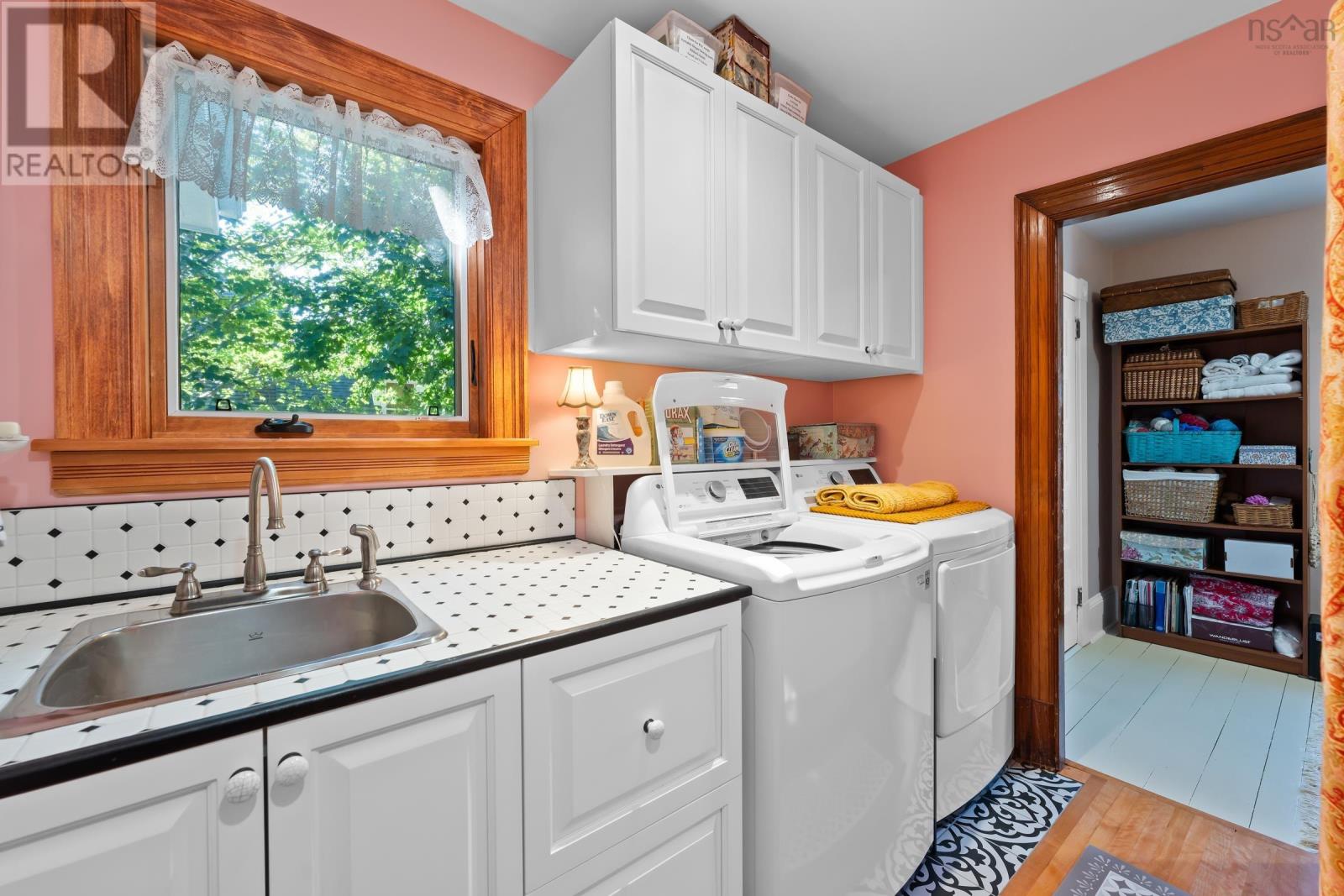 95 First Avenue Property Photo 31