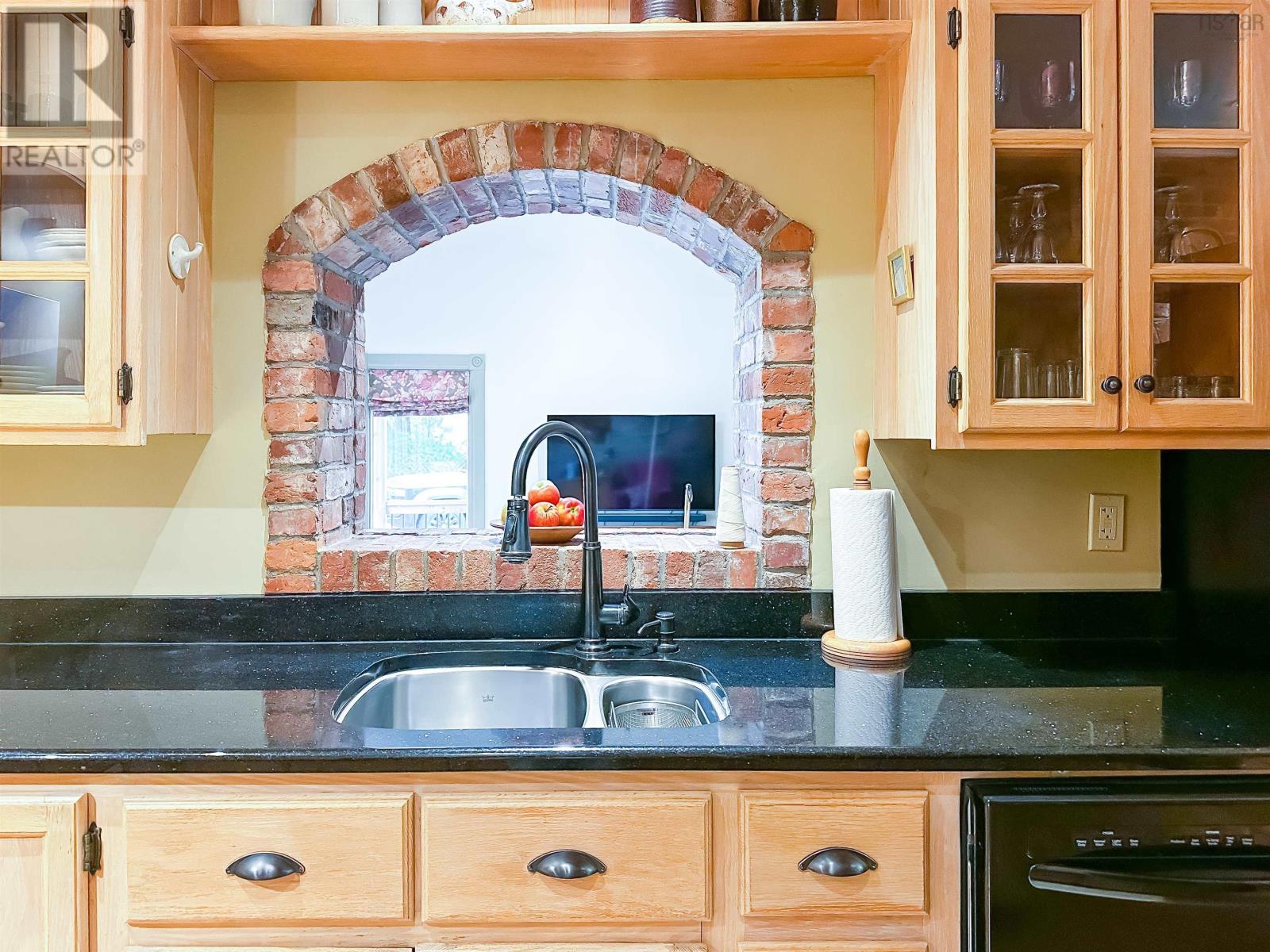 35 Shaw Road Property Photo 6