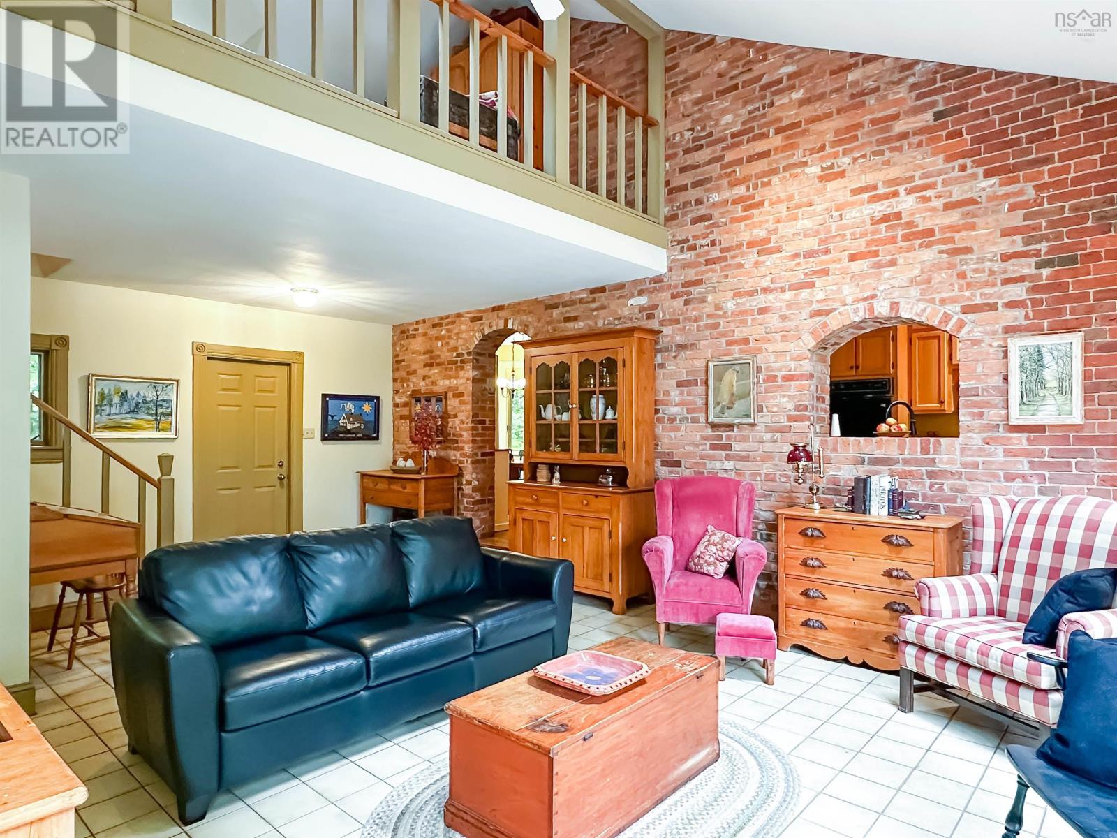 35 Shaw Road Property Photo 24