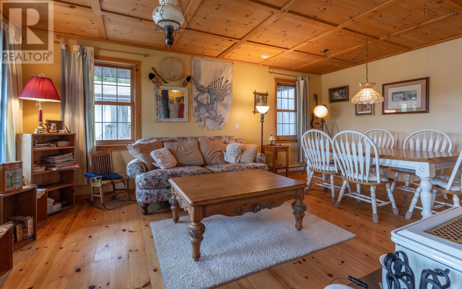 240 Pine Prince Drive Property Photo 8