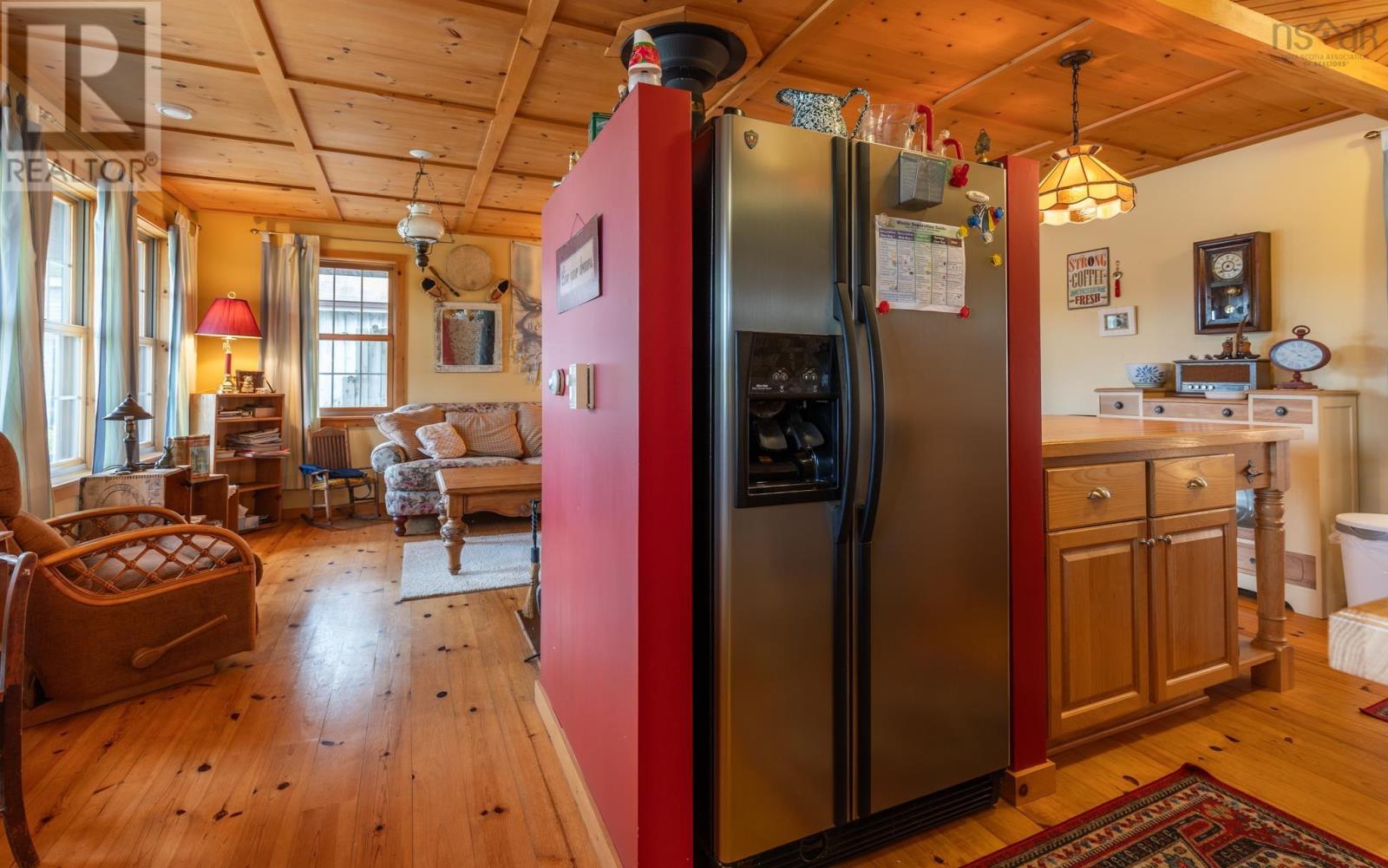 240 Pine Prince Drive Property Photo 12