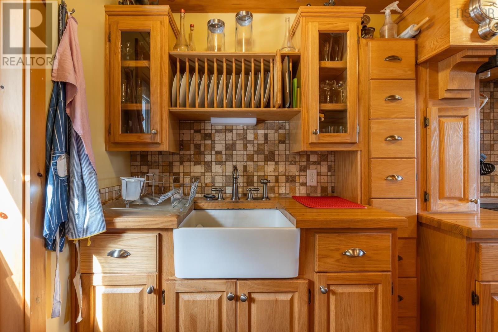 240 Pine Prince Drive Property Photo 14