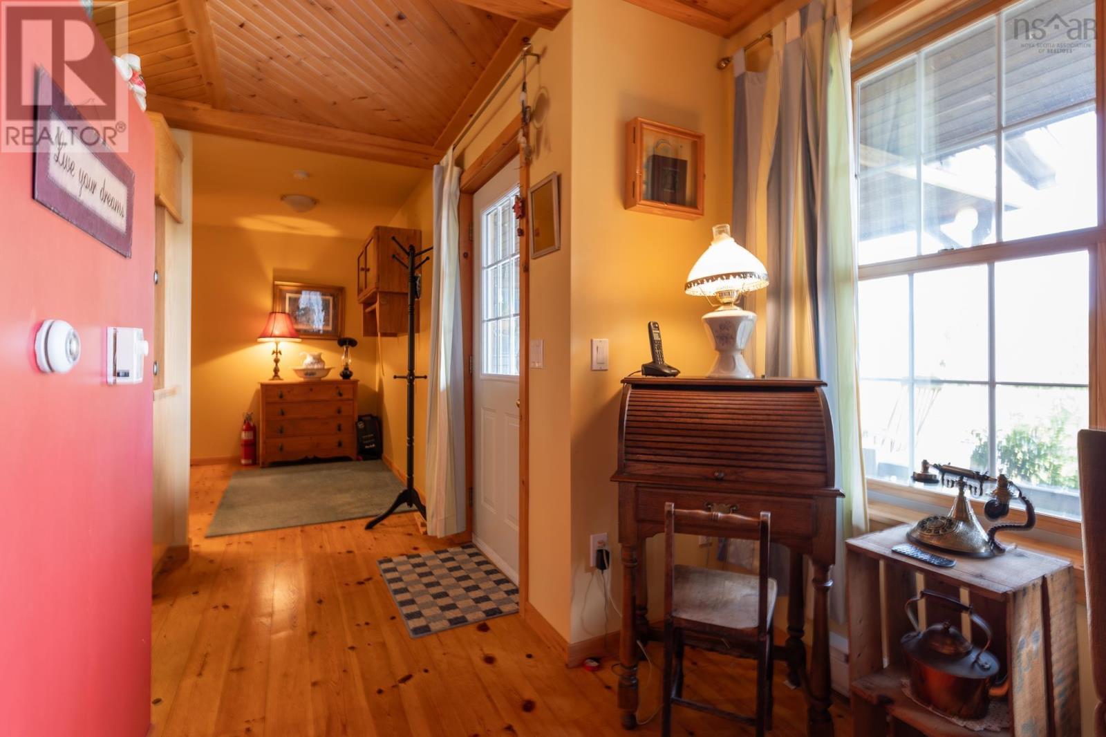 240 Pine Prince Drive Property Photo 17