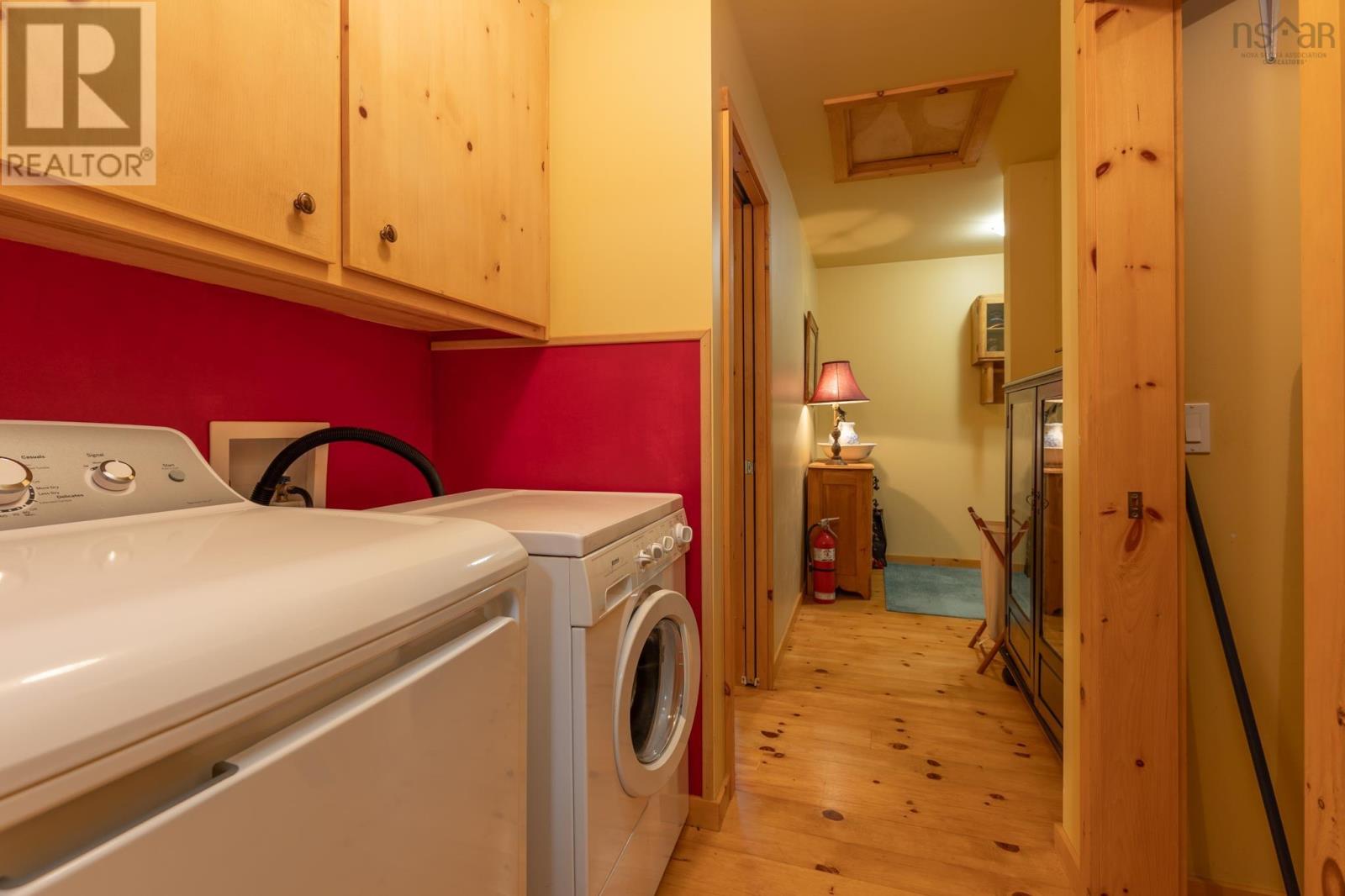 240 Pine Prince Drive Property Photo 20