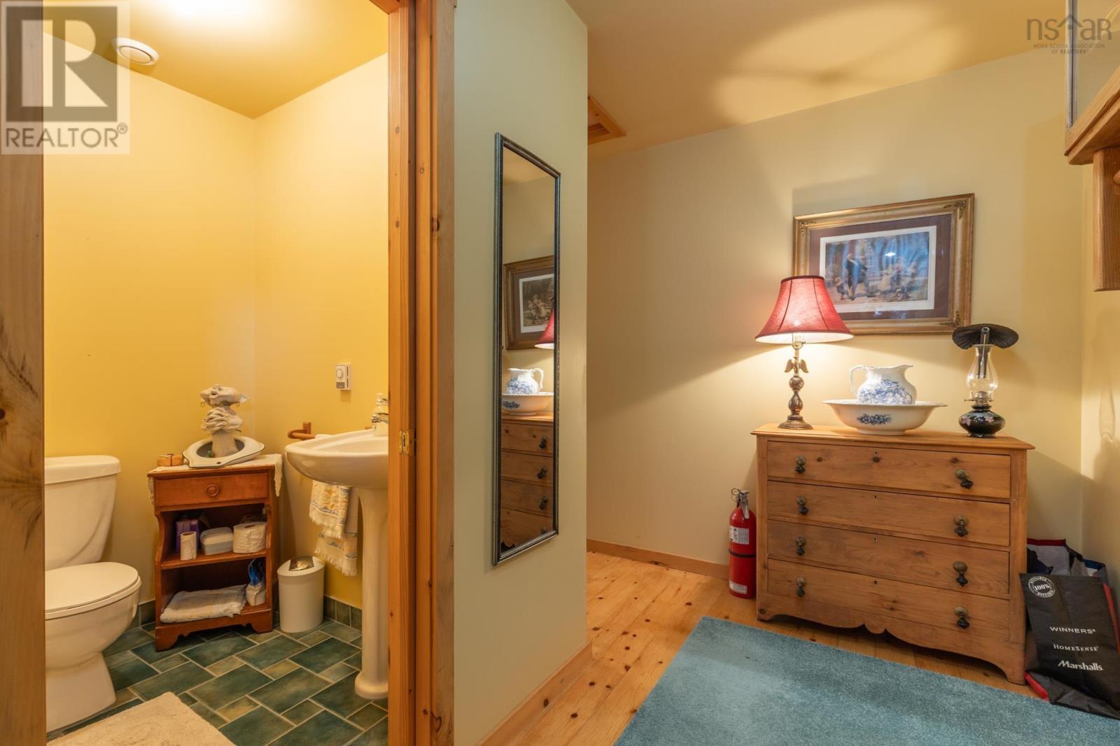 240 Pine Prince Drive Property Photo 22