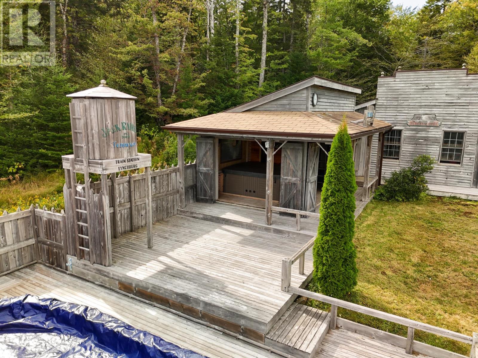 240 Pine Prince Drive Property Photo 33