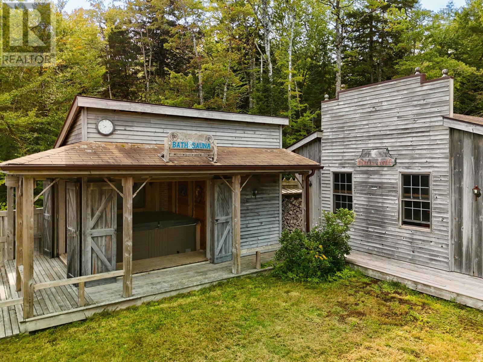 240 Pine Prince Drive Property Photo 34