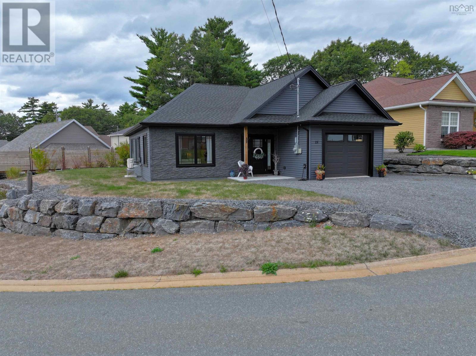 15 Dr Ernst Court Property Photo 1