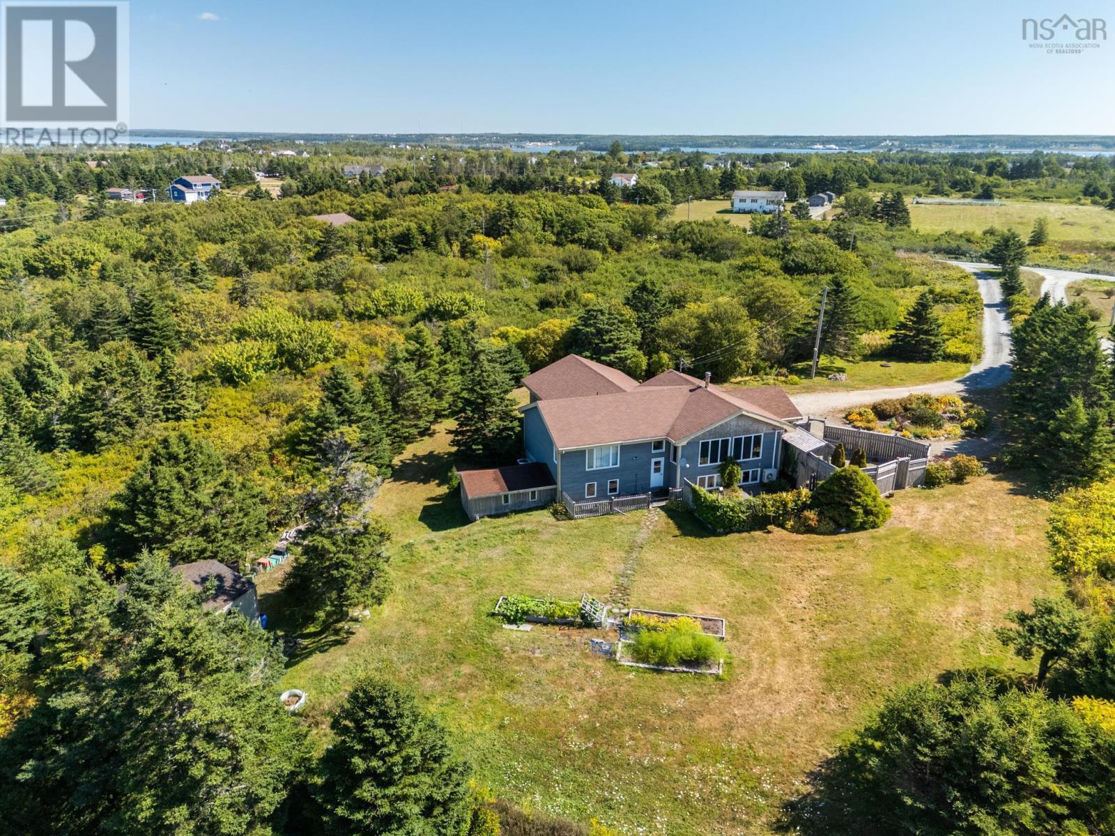 40 Country Lane Property Photo 1