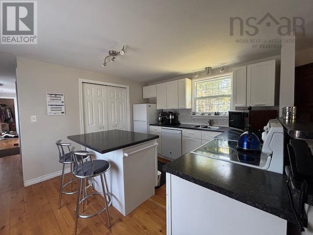 4757 Northfield Road Property Photo 8