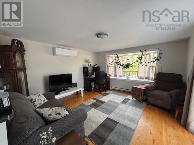 4757 Northfield Road Property Photo 12