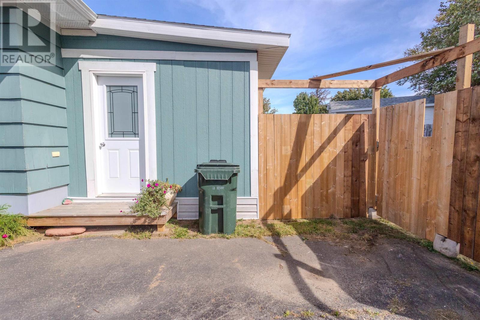 28 Ranna Drive Property Photo 8