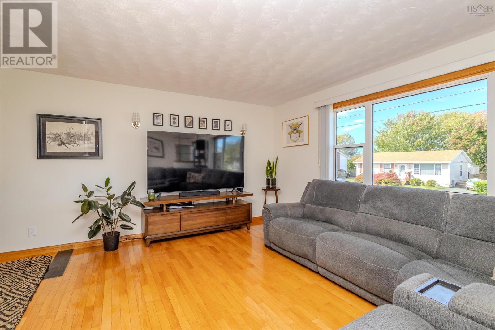 28 Ranna Drive Property Photo 11