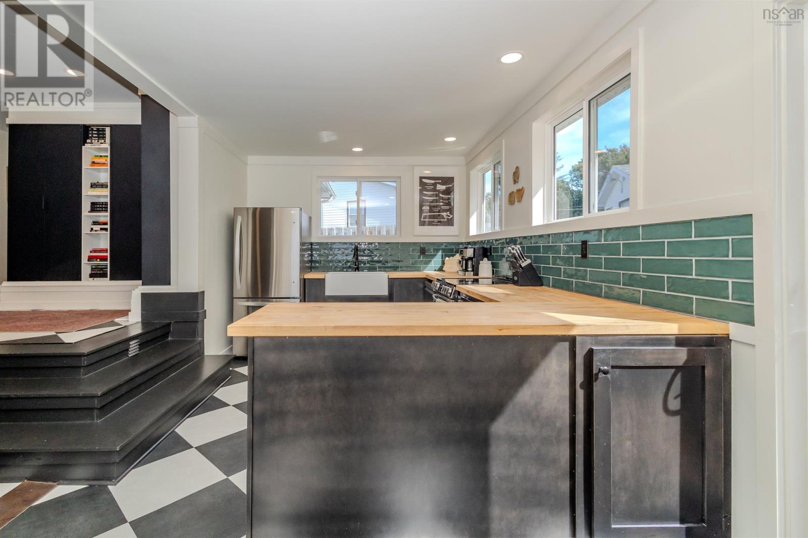 28 Ranna Drive Property Photo 18