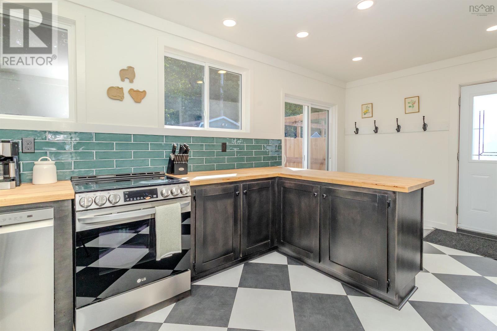 28 Ranna Drive Property Photo 21