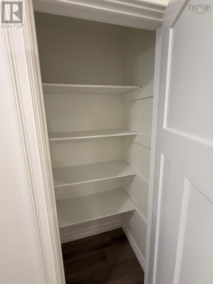 475 Glen Allan Drive Property Photo 4