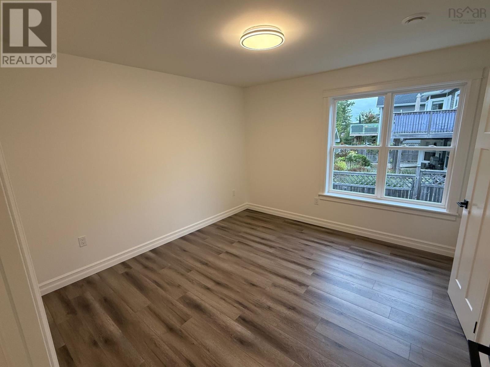 475 Glen Allan Drive Property Photo 6