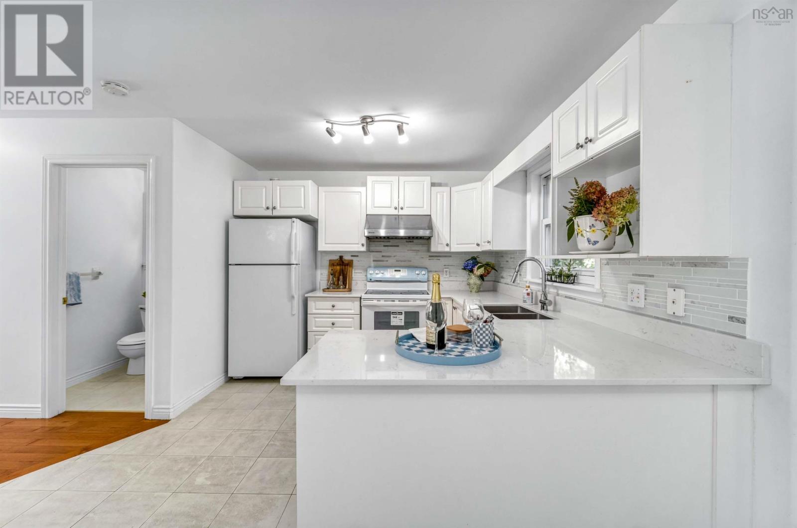 77 Amin Street Property Photo 13