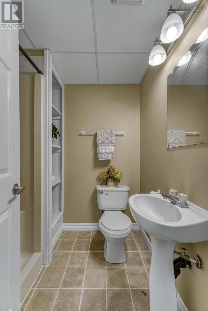 77 Amin Street Property Photo 33