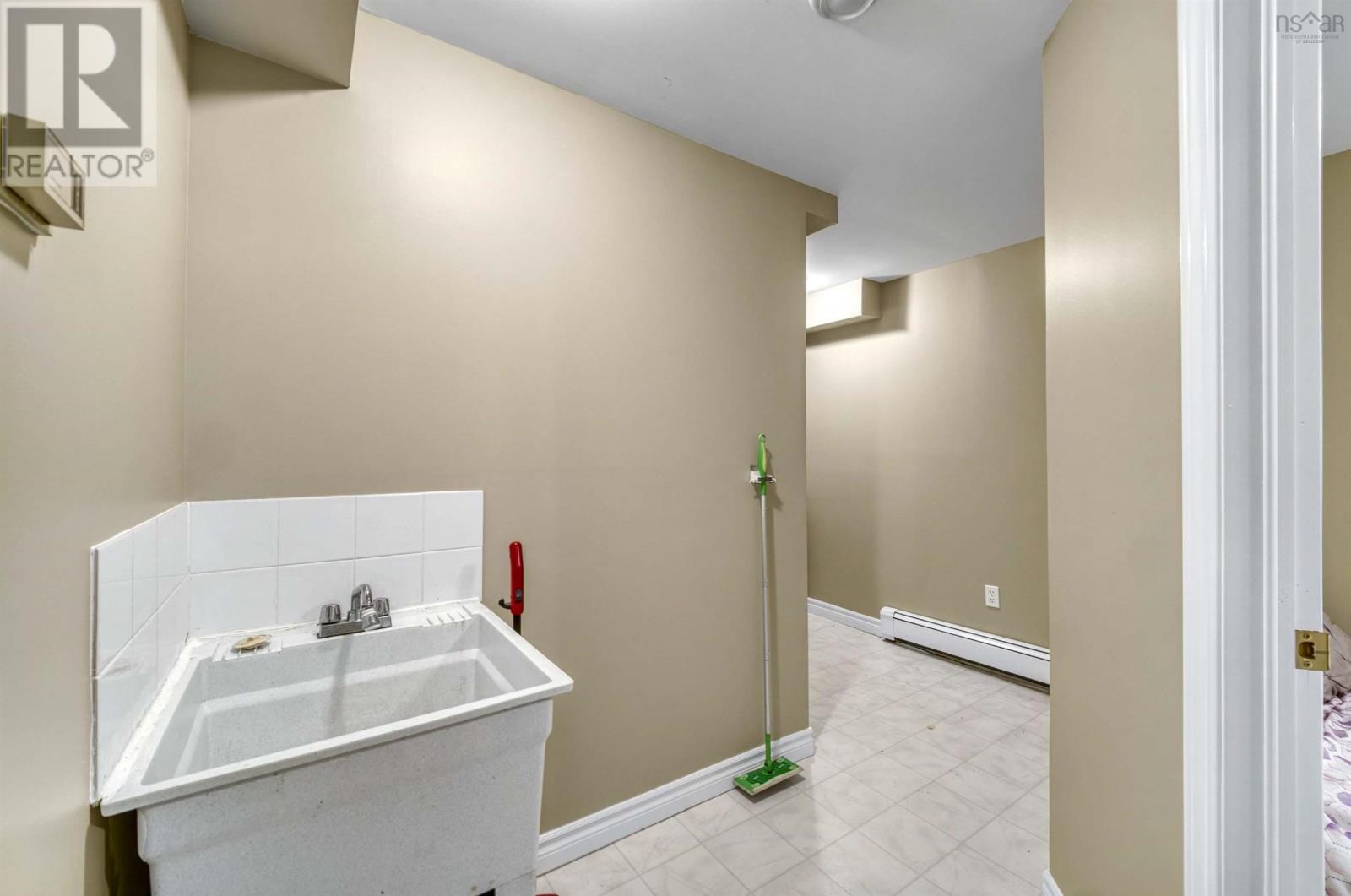 77 Amin Street Property Photo 36