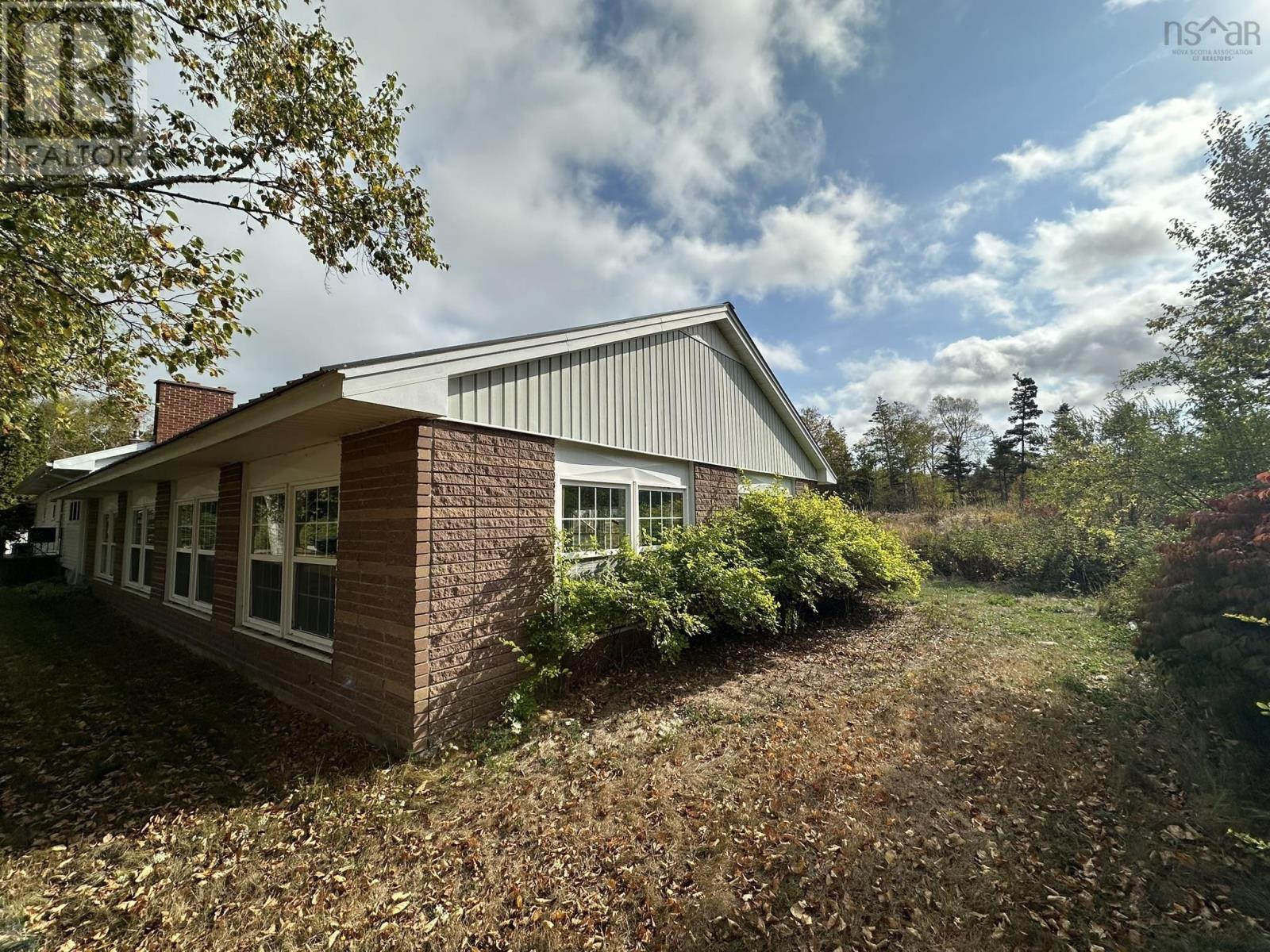 2558 Highway 362 Property Photo 9