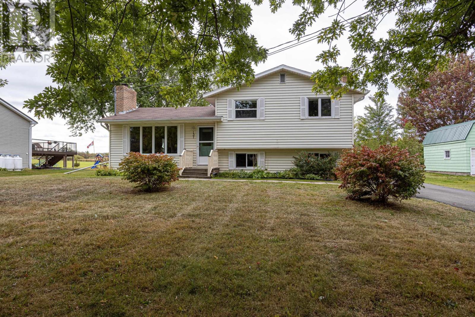 137 Tideview Drive Property Photo 1