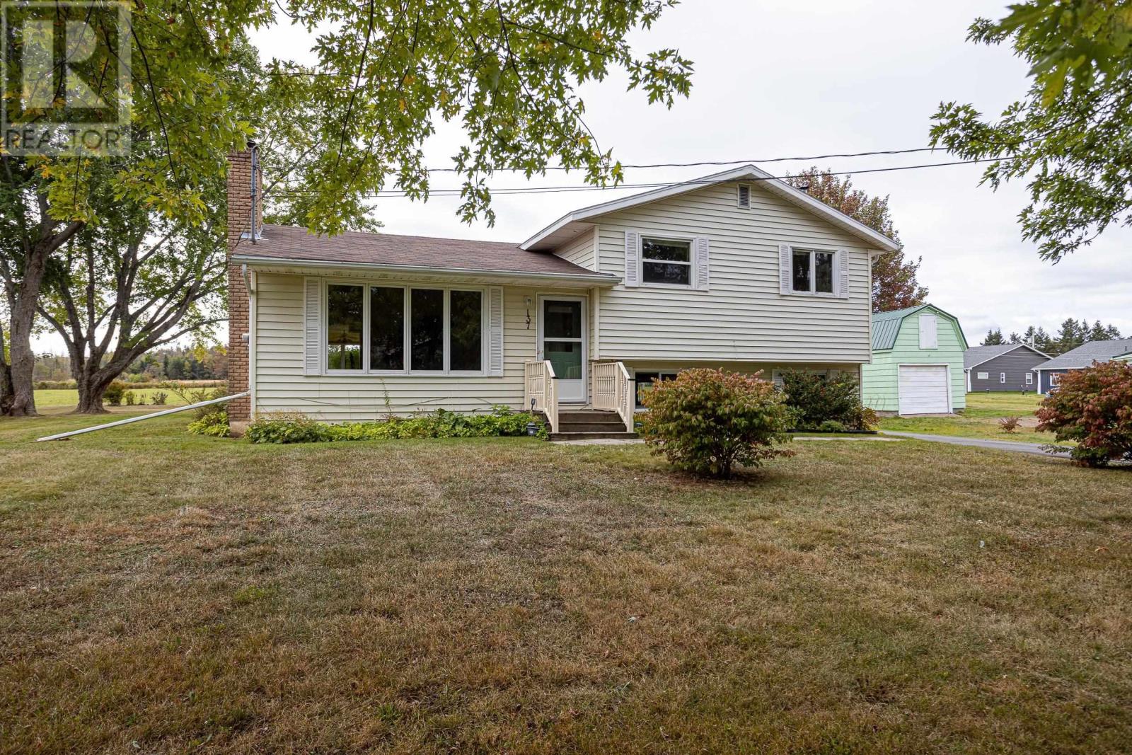 137 Tideview Drive Property Photo 2