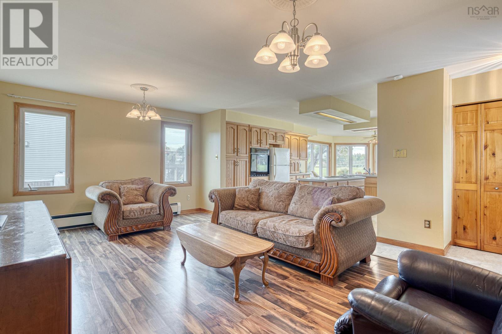 137 Tideview Drive Property Photo 7