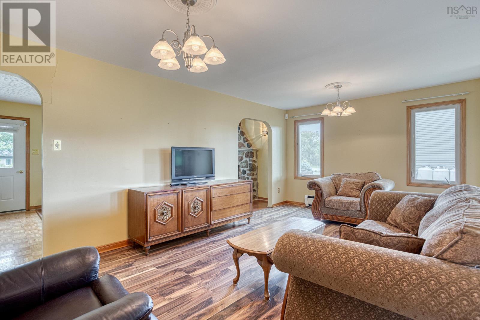 137 Tideview Drive Property Photo 8